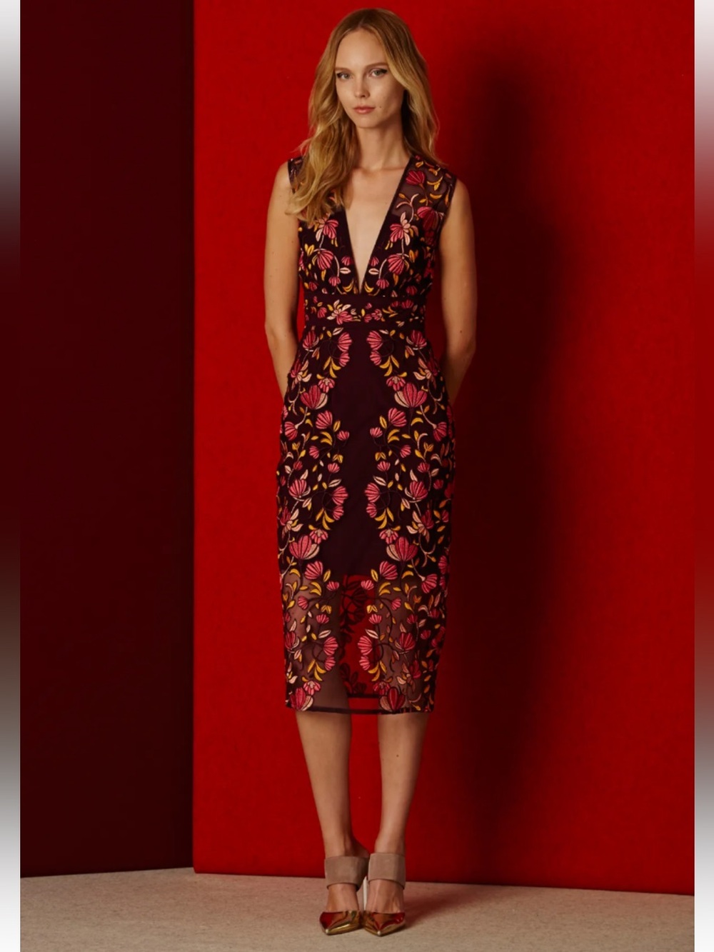 Lela Rose Pre-Fall 2016 V-Neck Floral Sheath Dress in Burgundy and Pink